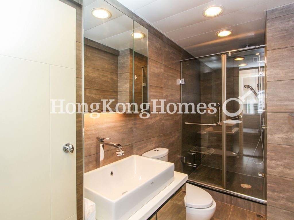 Master Bathroom — Grandview Tower - Block A, Mid-levels East