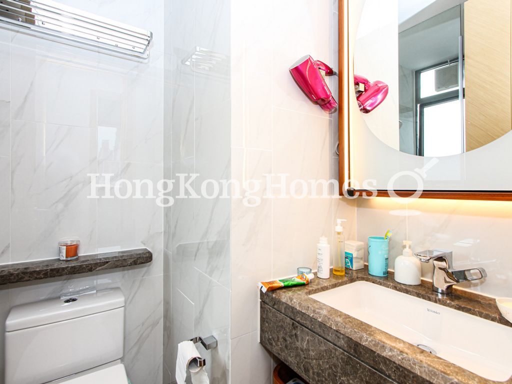 Guest Bathroom — Novum West - Tower 5, Western / Kennedy Town