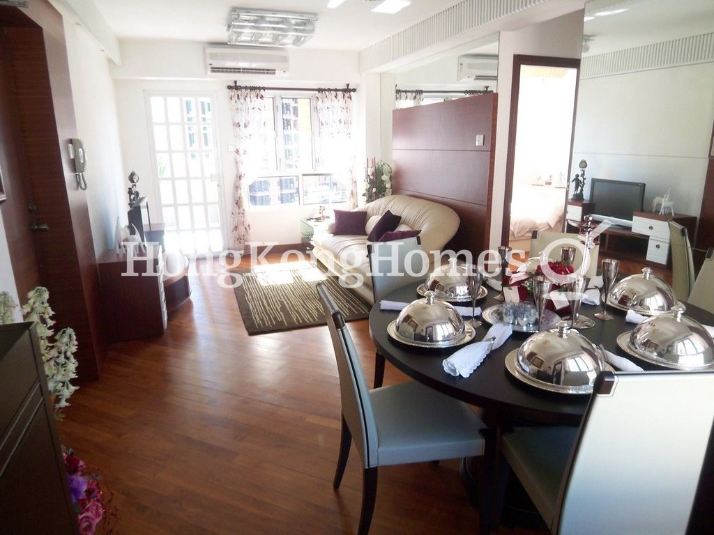 Living and Dining Room — Caroline Height, Happy Valley