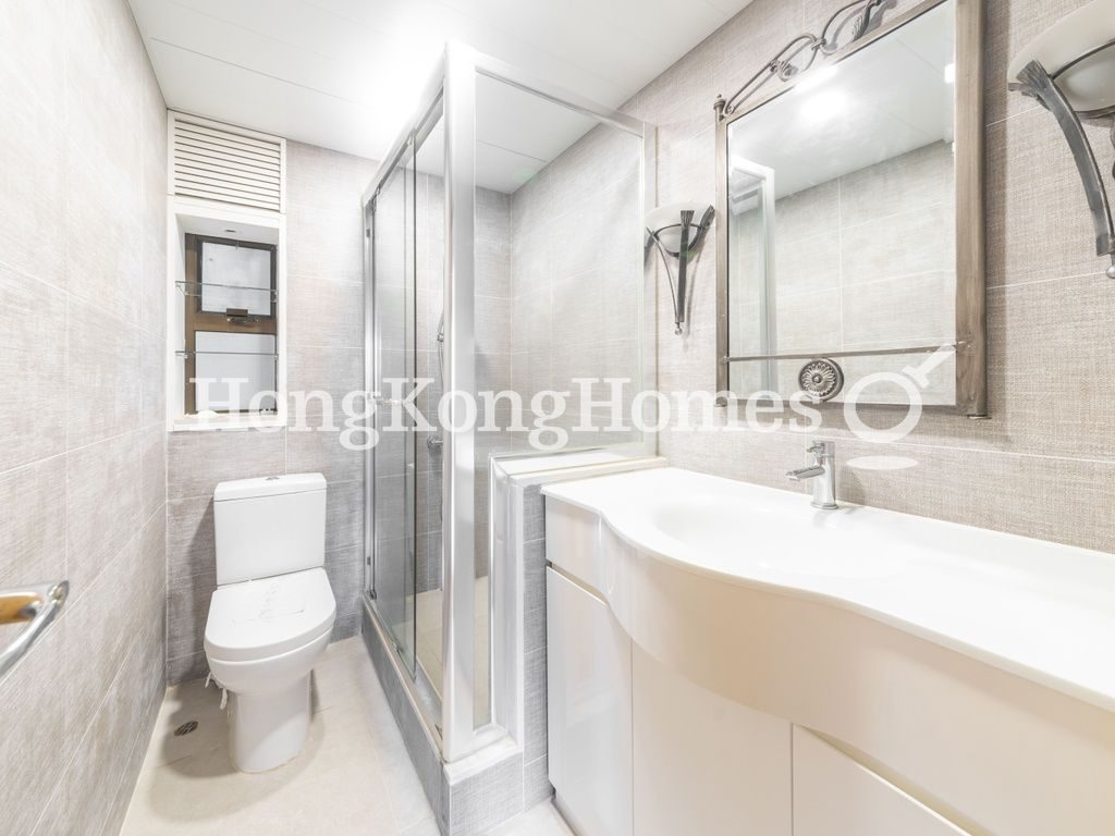 Guest Bathroom — Grandview Tower - Block B, Mid-levels East
