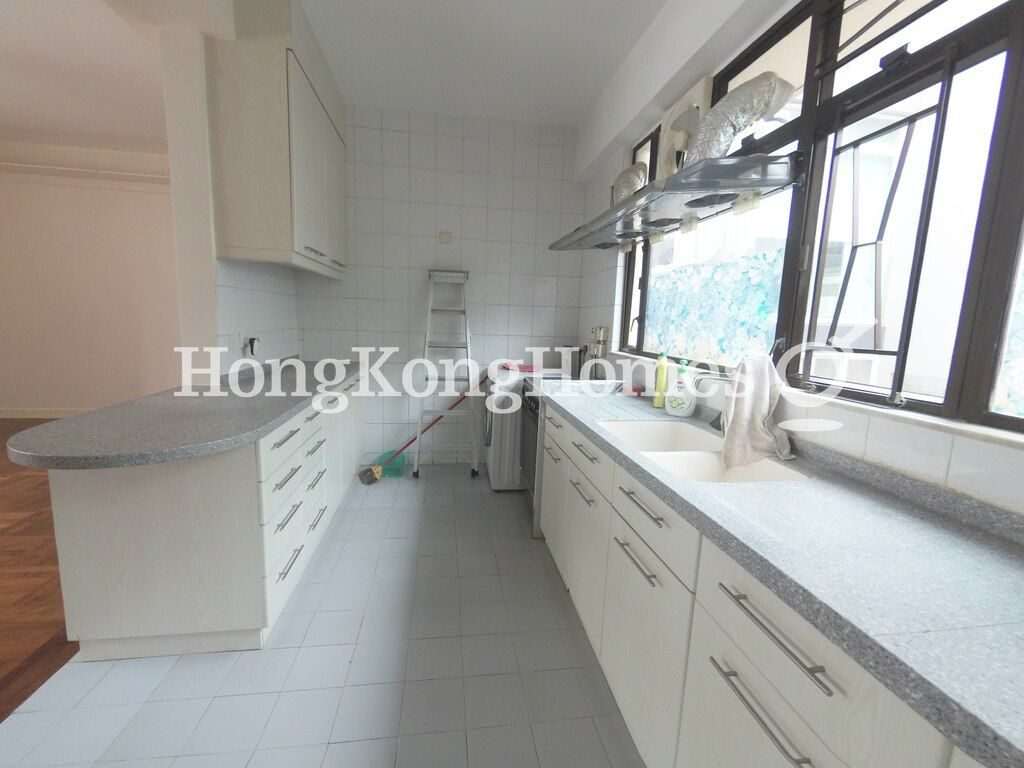 Kitchen — Honourgarten, Pokfulam