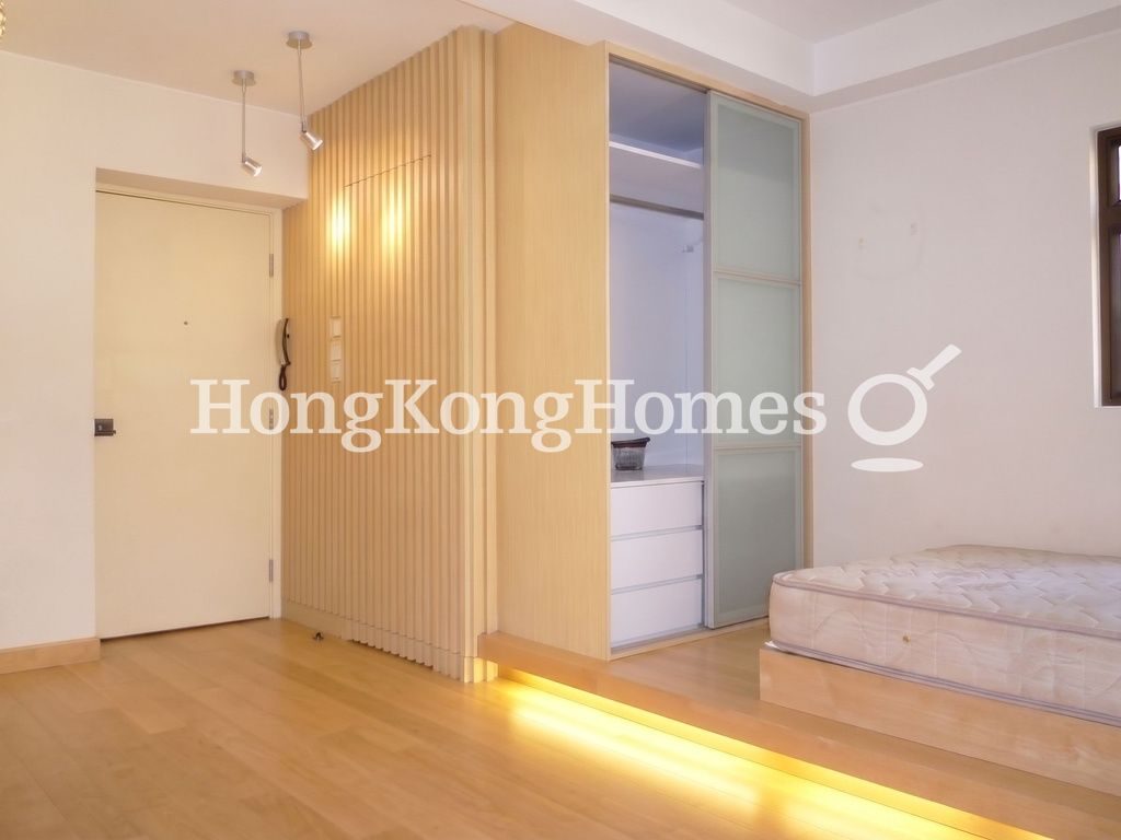 Sleeping Area — Asiarich Court, Sheung Wan