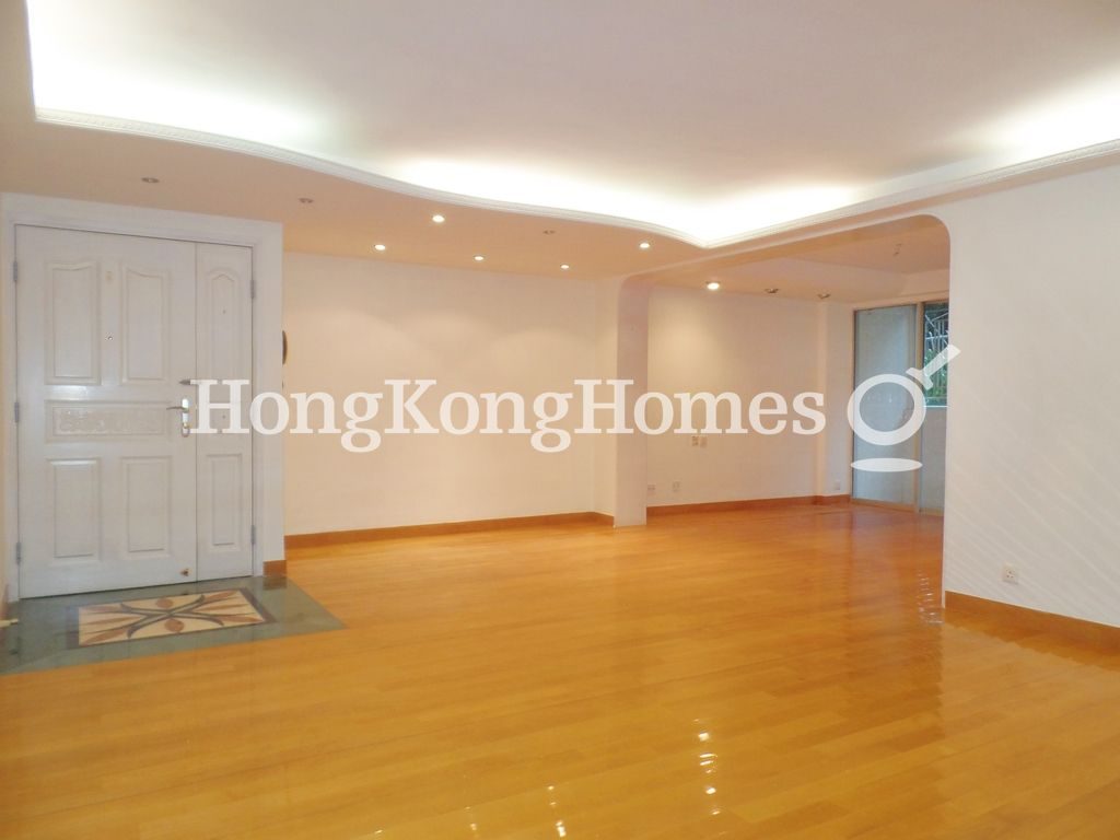 Living and Dining Room — Oxford Court - Block 02, North Point Hill