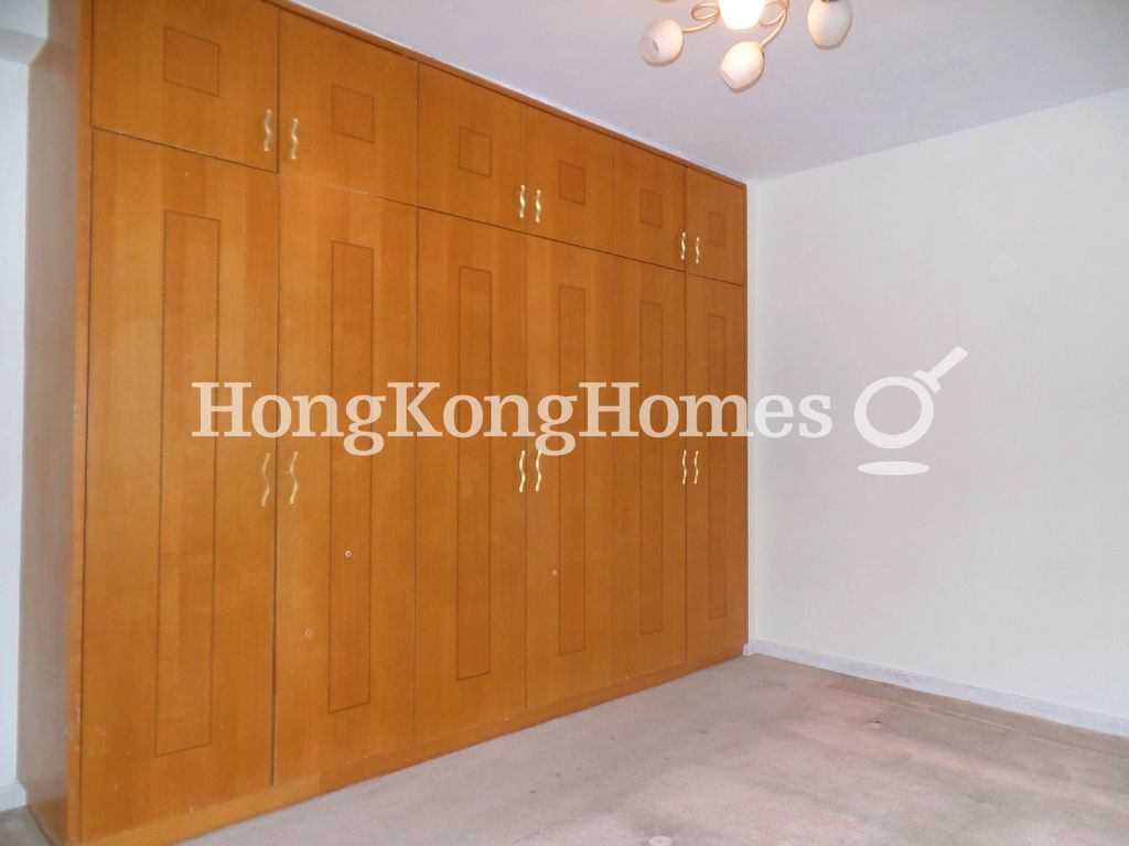 Built-in Wardrobe in Master Bedroom — Oxford Court - Block 02, North Point Hill