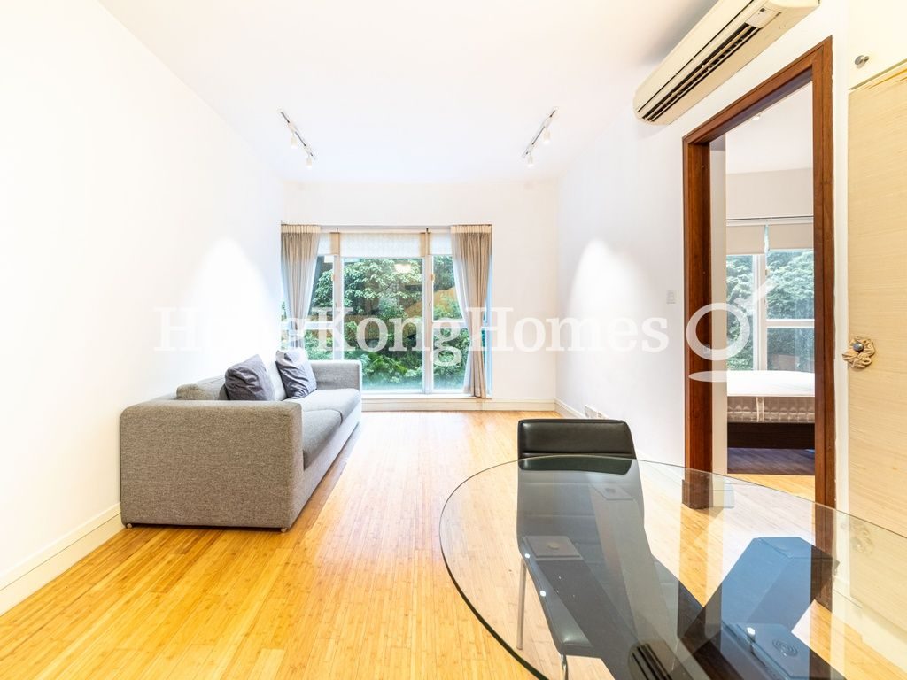 Living and Dining Room — Starcrest - Tower 2, Wan Chai