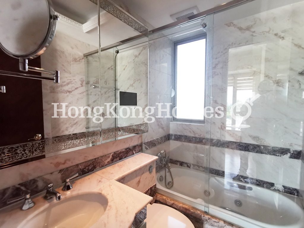 Guest Bathroom — The Coronation - Tower 2, Yau Ma Tei