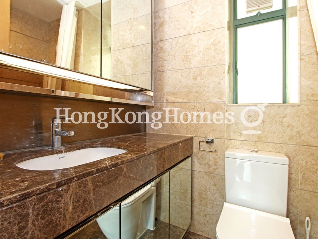 Guest Bathroom — Belcher's Hill, Western / Kennedy Town