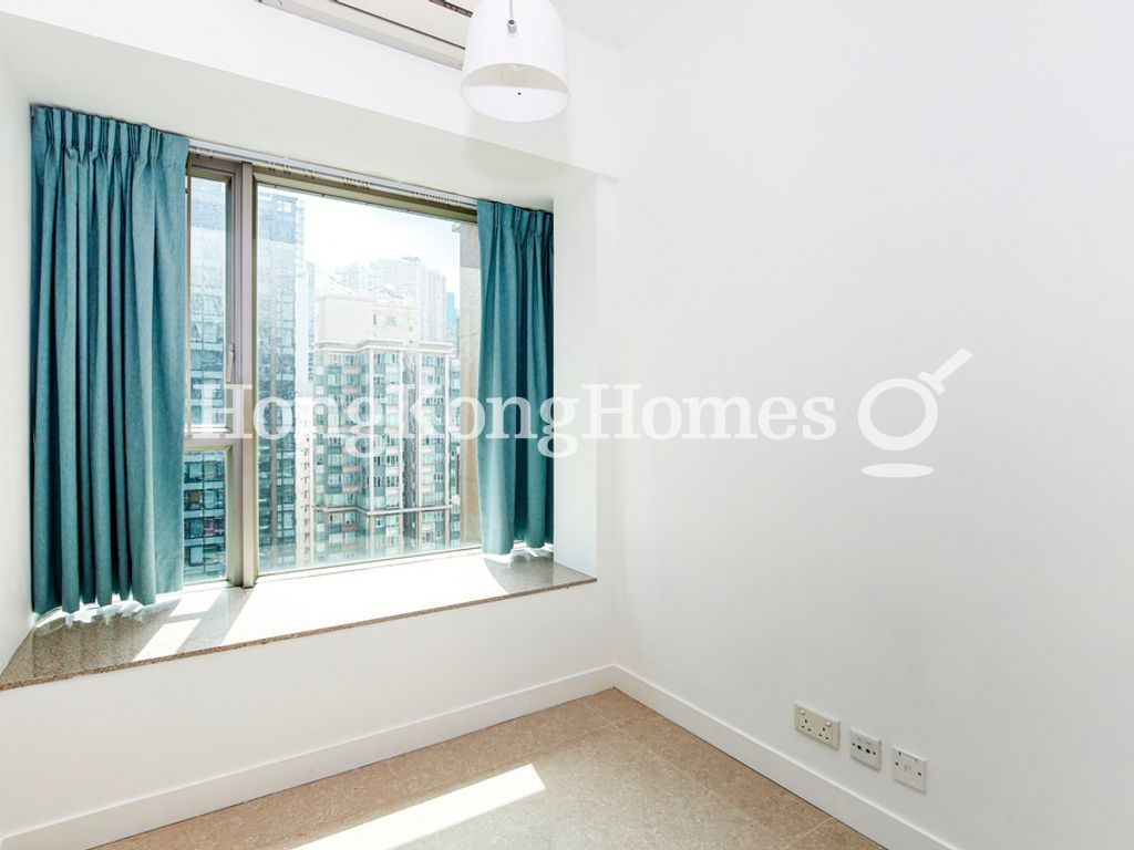 Third Bedroom — Diva, North Point