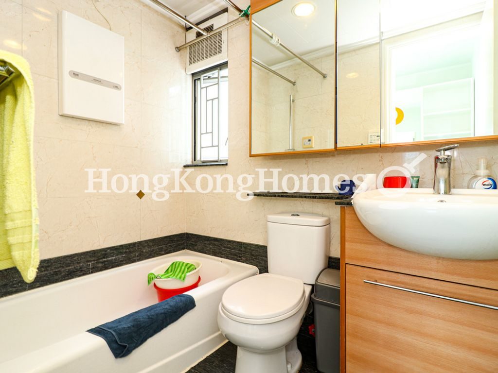 Second Ensuite Bathroom — Sham Wan Towers - Tower 2, Ap Lei Chau