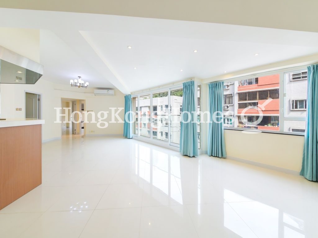Living and Dining Room — Sunrise Court, Happy Valley