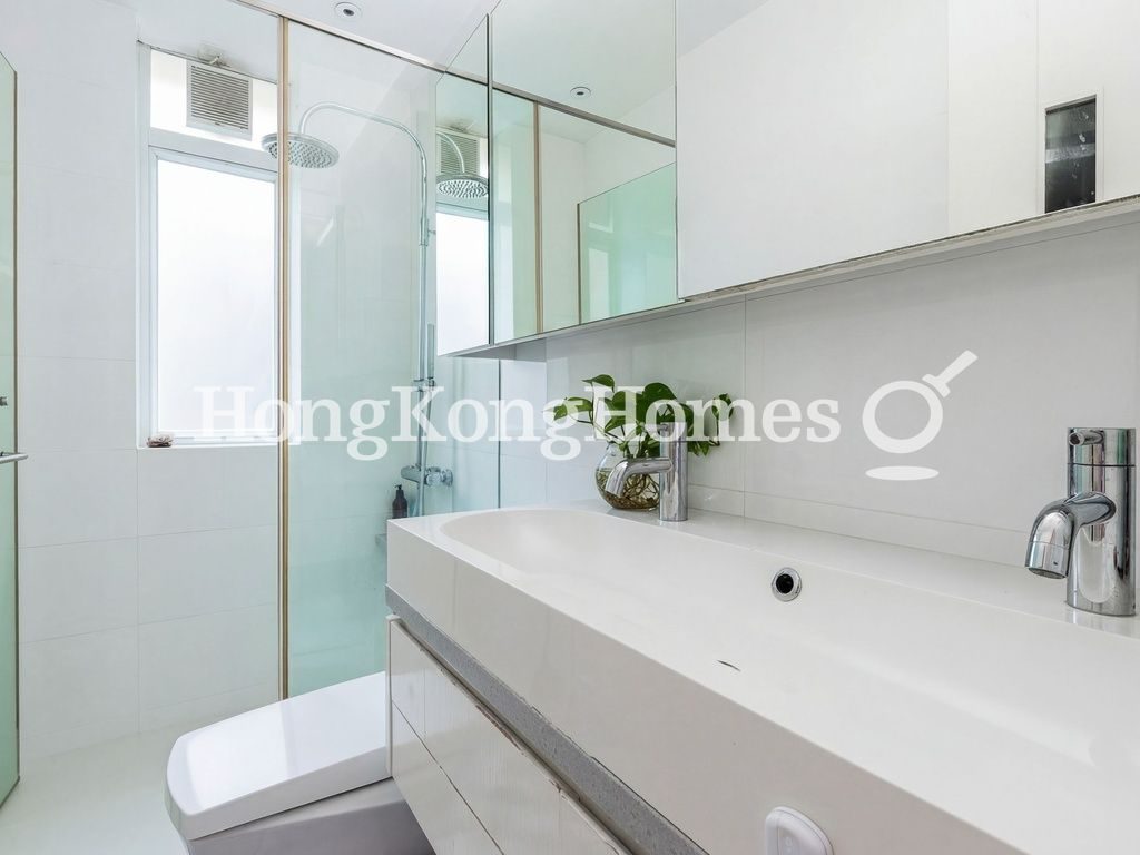 Master Bathroom — Village Terrace, 27-29, Happy Valley