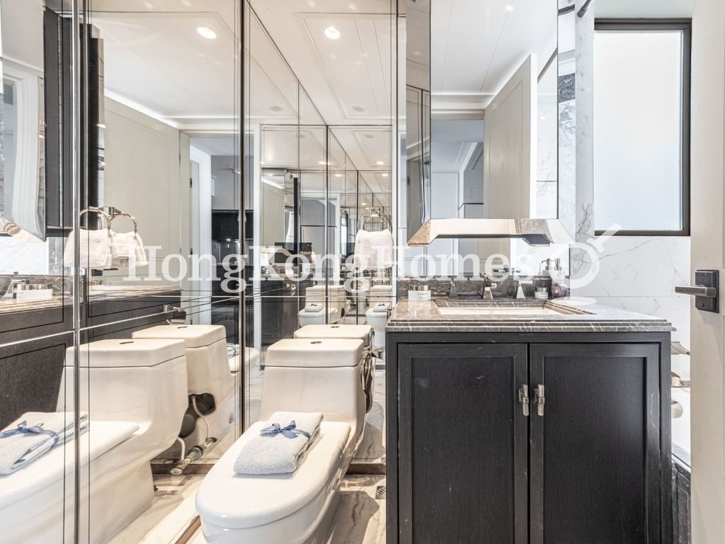Guest Bathroom — Castle One, Mid-levels West
