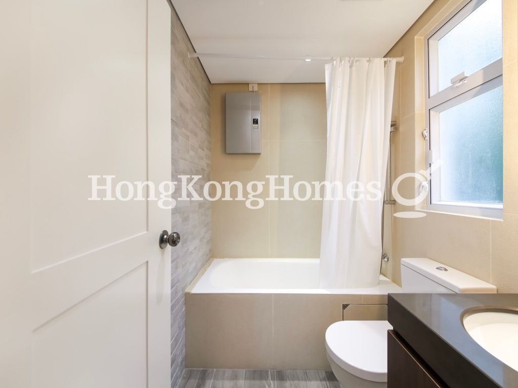Master Bathroom — Greenview Gardens, Mid-levels West