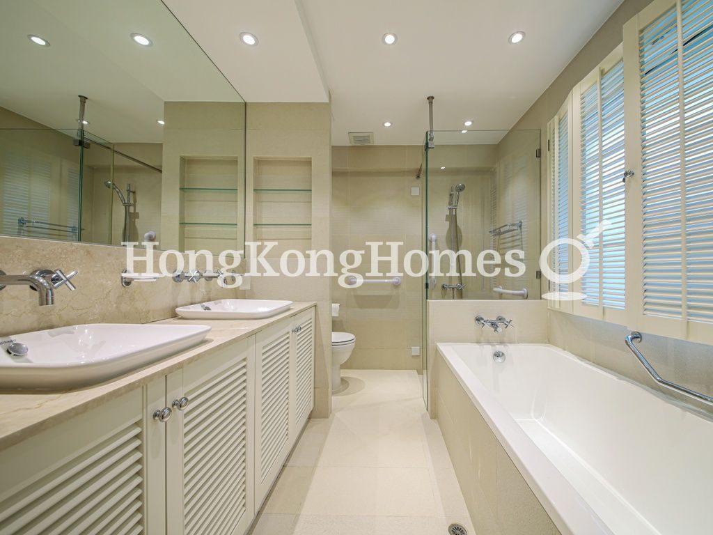 Master Bathroom — Kam Fai Mansion, Mid-levels Central