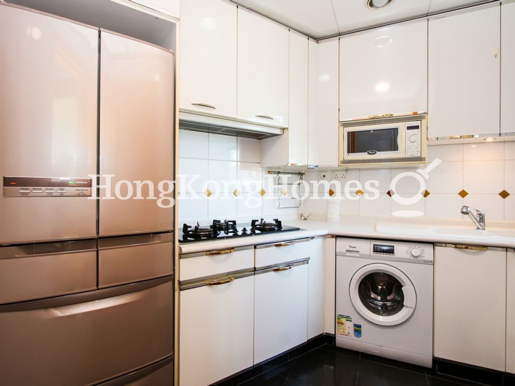 Kitchen — Le Sommet - Block 02, North Point Hill