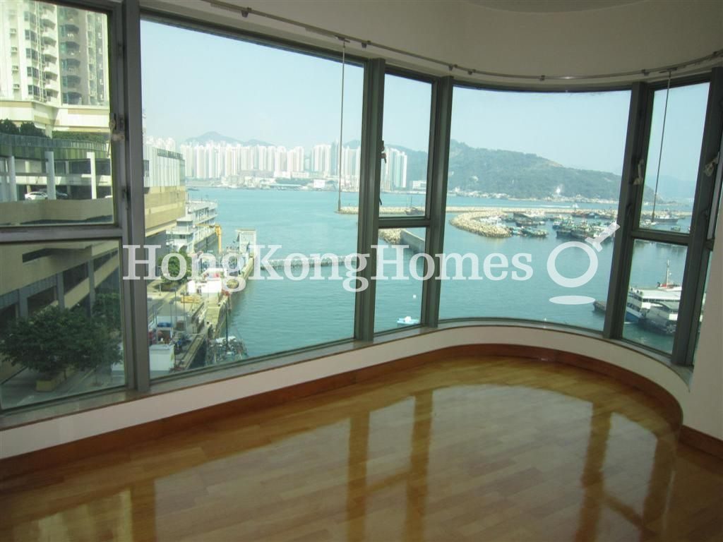 Guest Bathroom — Les Saisons - Tower 01, Le Printemps, Shau Kei Wan