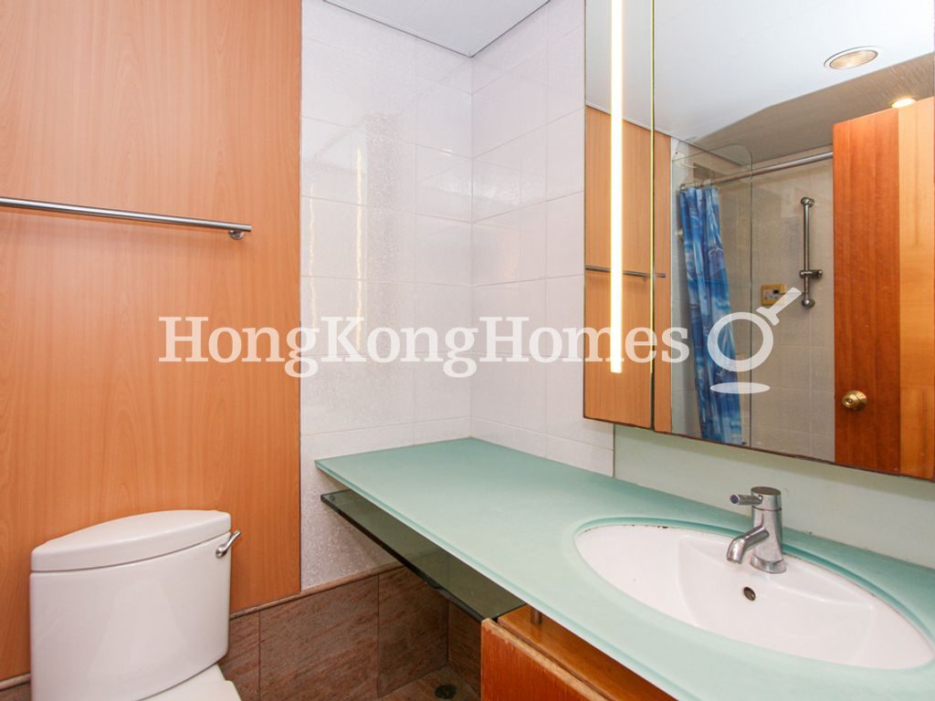 Guest Bathroom — Les Saisons - Tower 01, Le Printemps, Shau Kei Wan