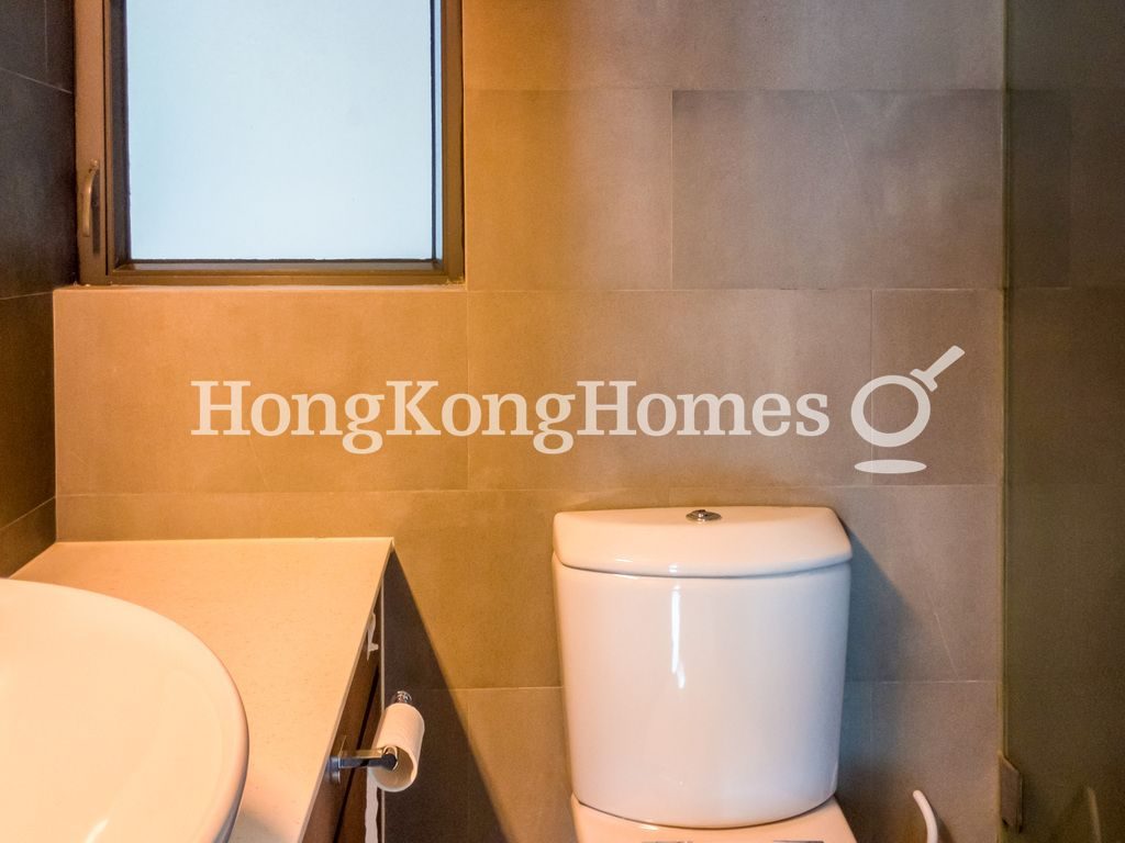 Master Bathroom — Palatial Crest, Mid-levels West