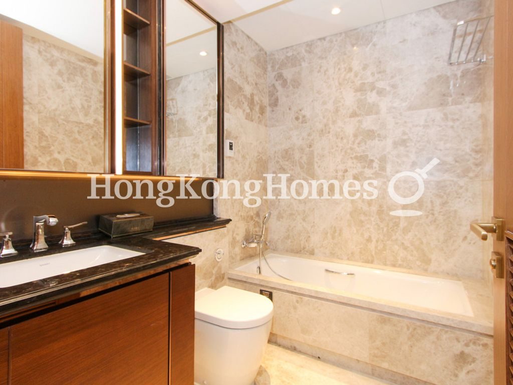 Guest Bathroom — Parc Inverness - Tower 5, Kowloon Tong