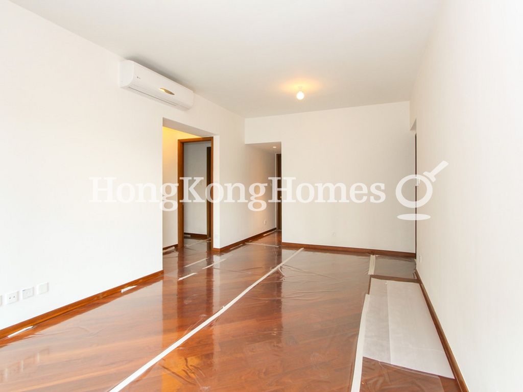 Living and Dining Room — Parc Inverness - Tower 5, Kowloon Tong