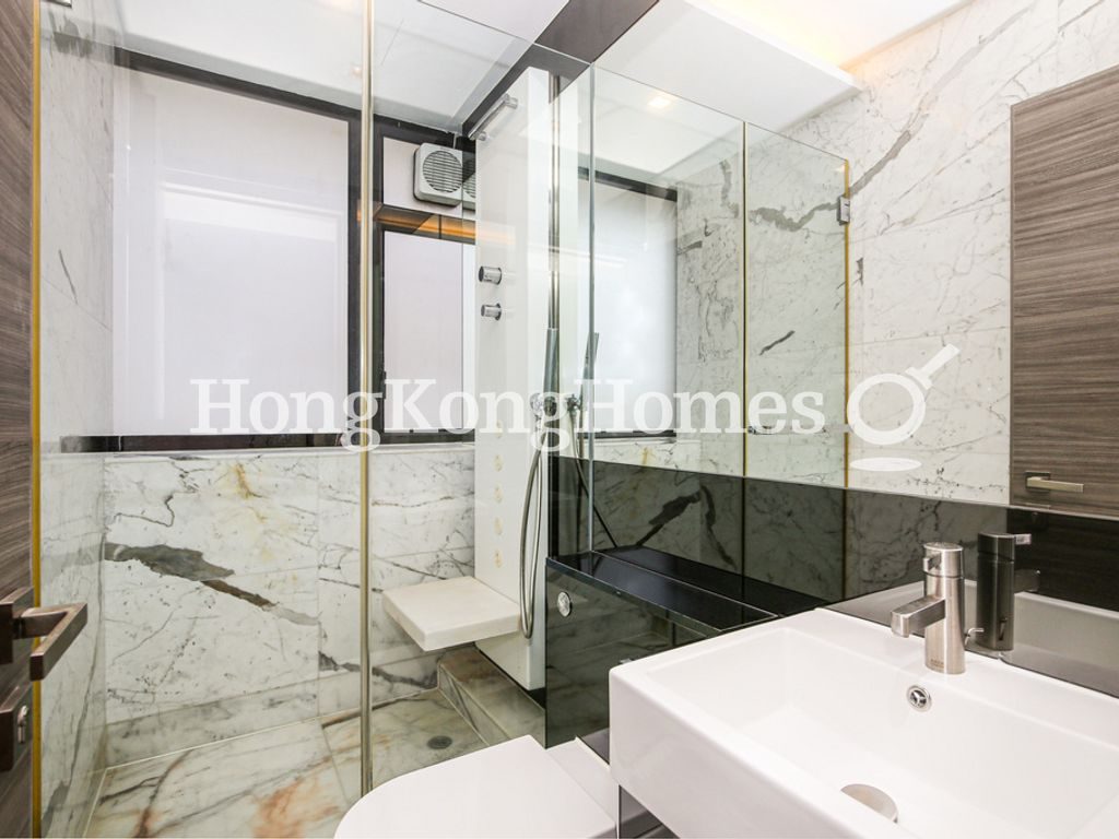 Guest Bathroom — Park Rise, Mid-levels Central