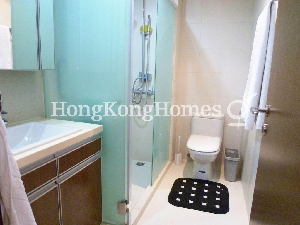 Guest Bathroom — Prince's Terrace, 9, Mid-levels West
