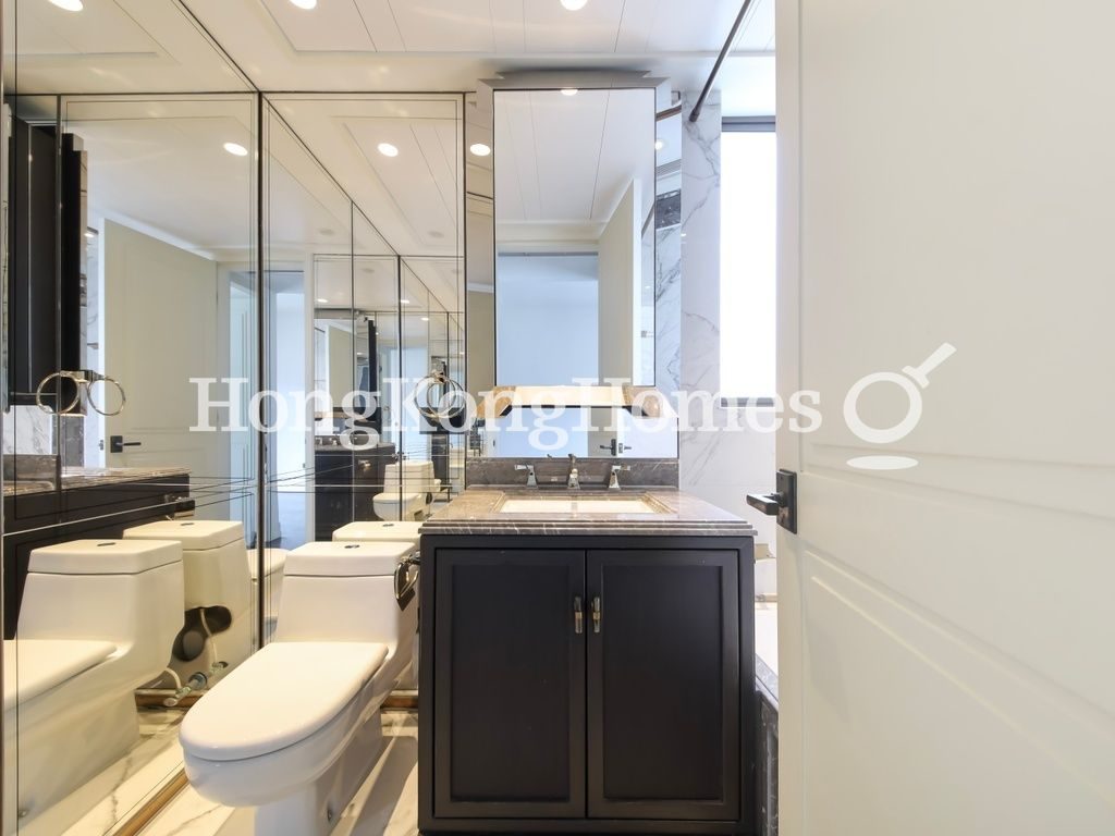 Guest Bathroom — Castle One, Mid-levels West