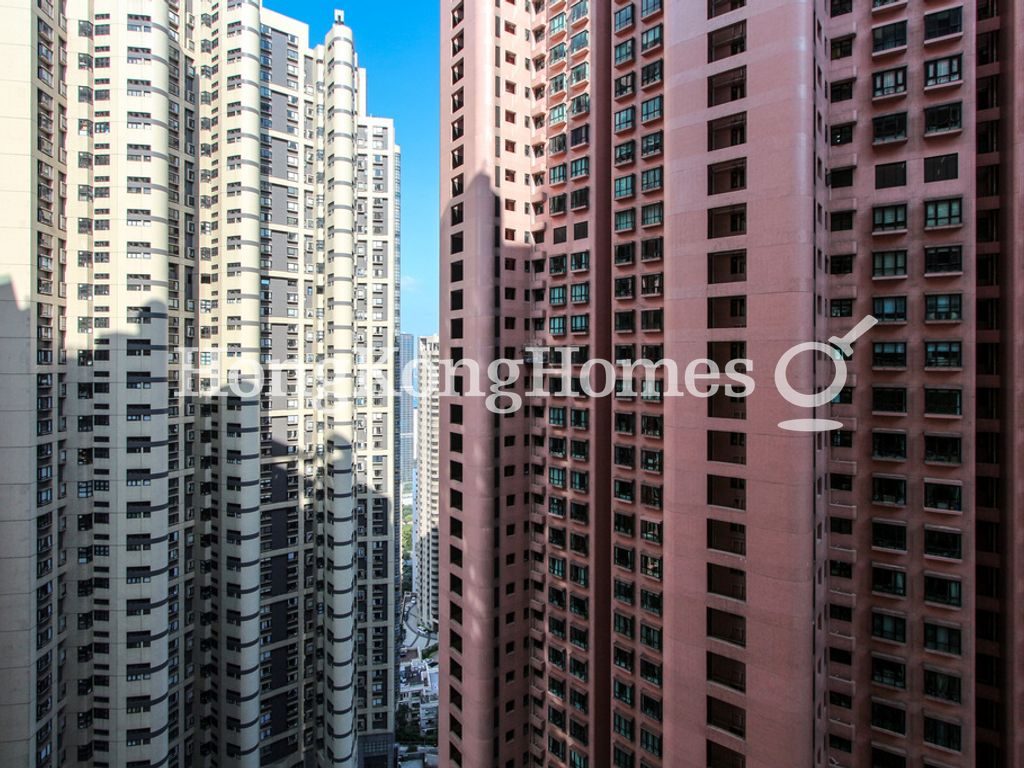 Hillsborough Court - Block 02