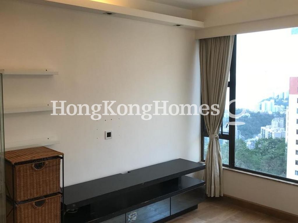 Living and Dining Room — Pokfulam Gardens - Block 05, Pokfulam