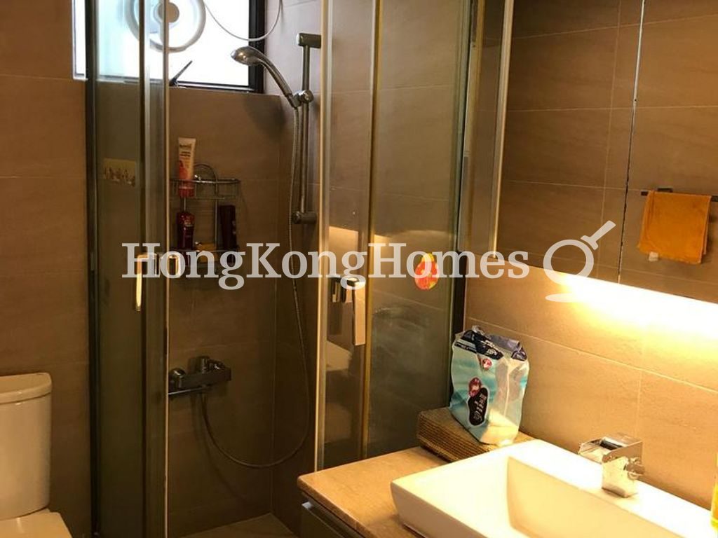 Master Bathroom — Pokfulam Gardens - Block 05, Pokfulam