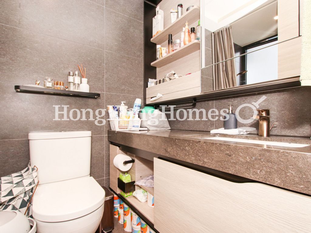 Master Bathroom — Fleur Pavilia - Tower 03, North Point