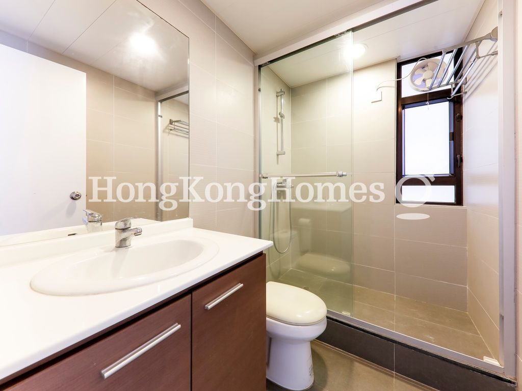Guest Bathroom — Ronsdale Garden - Block 2, Tai Hang