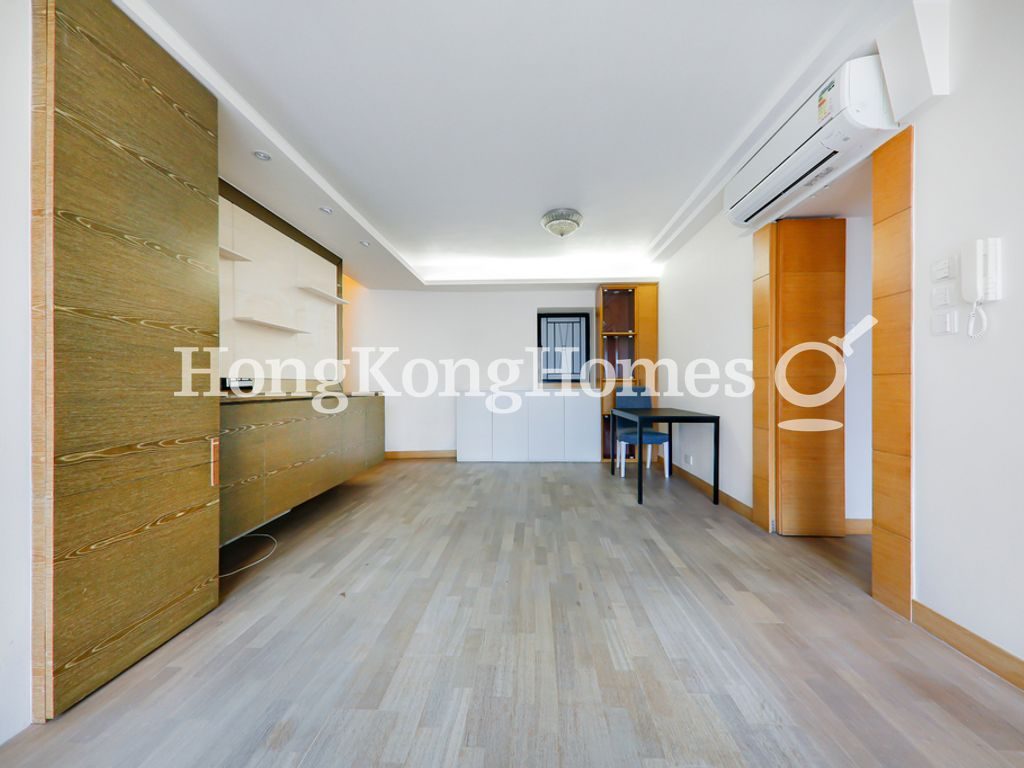 Living and Dining Room — The Grand Panorama III, Mid-levels West