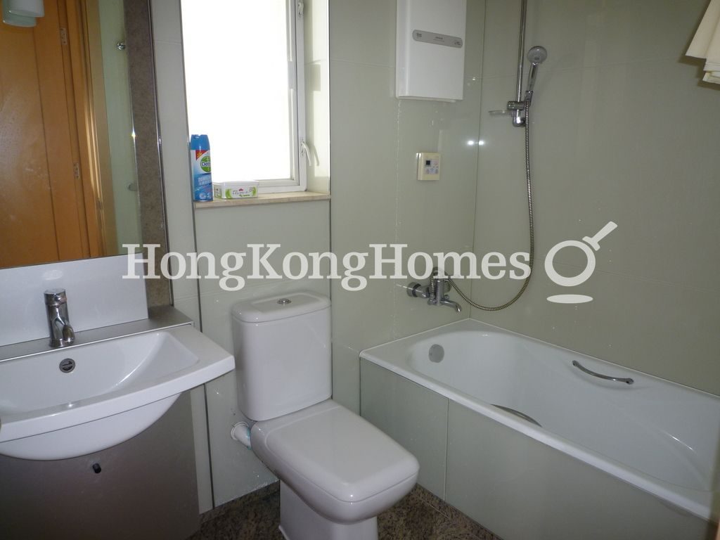 Master Bathroom — The Orchards - Tower 01, Quarry Bay