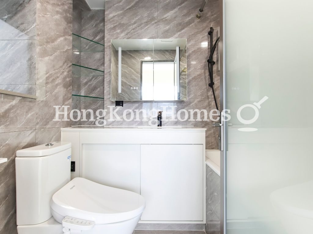 Master Bathroom — Yee Hing Building, Causeway Bay