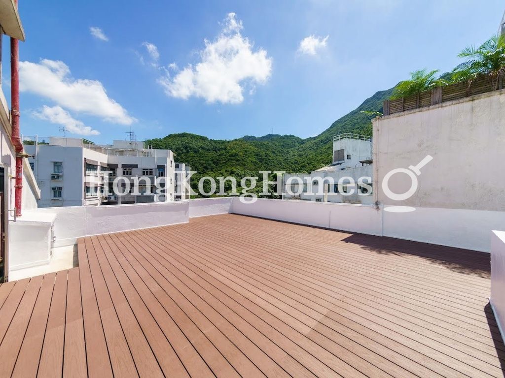 Private Roof Terrace — Yue Yan Mansion - Block B, Pokfulam