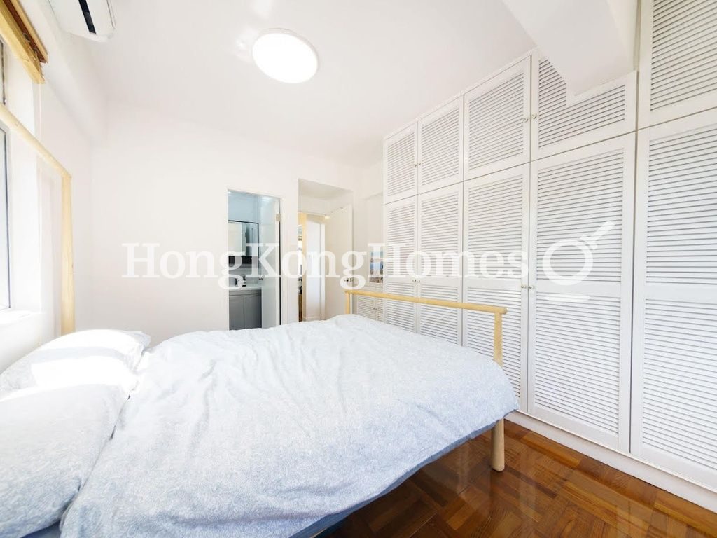 Master Bedroom — Yue Yan Mansion - Block B, Pokfulam