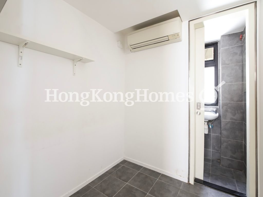 Maid's Room — Aqua 33, Pokfulam