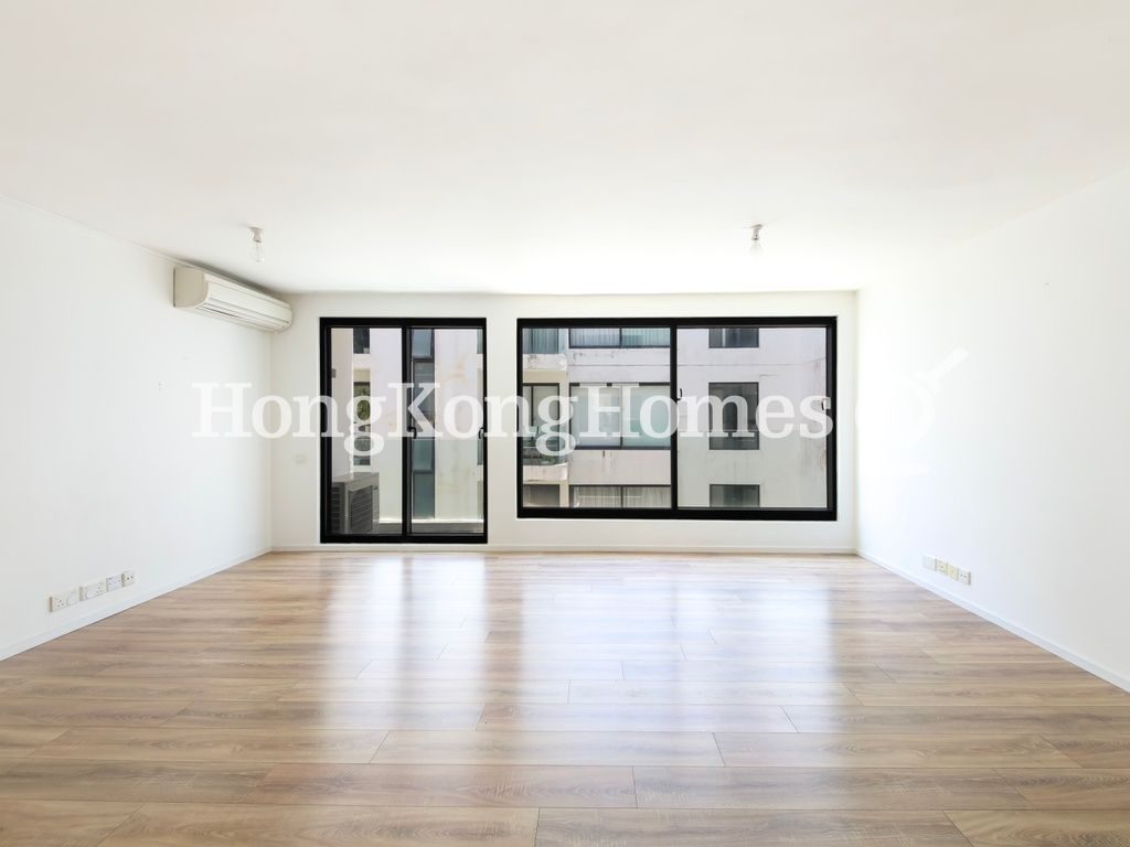 Living and Dining Room — Aqua 33, Pokfulam