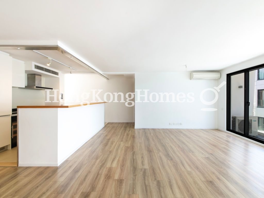 Living and Dining Room — Aqua 33, Pokfulam