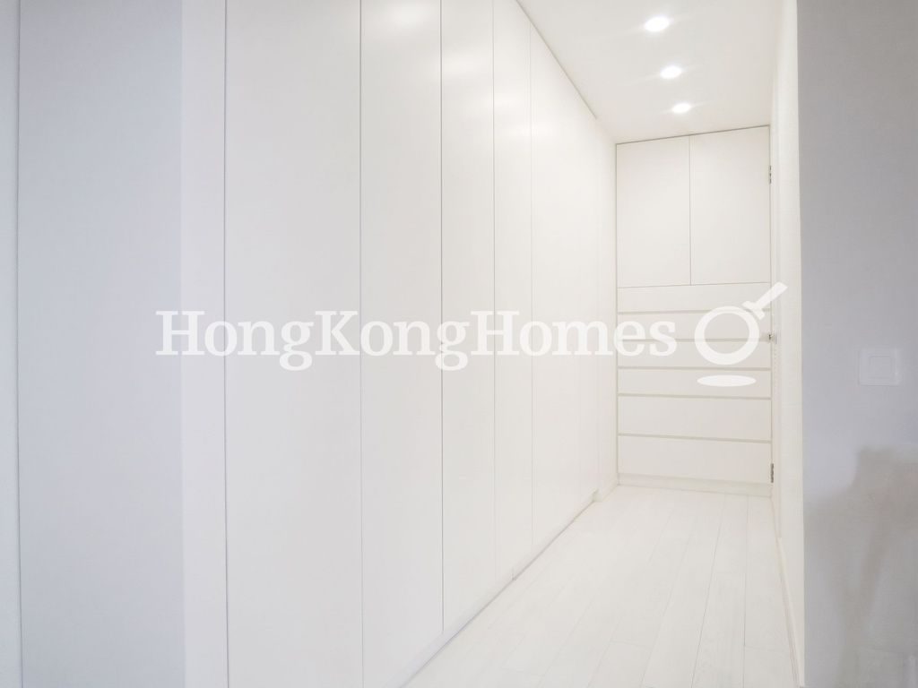 Dressing Area in Master Bedroom — Green Lane Court, Happy Valley