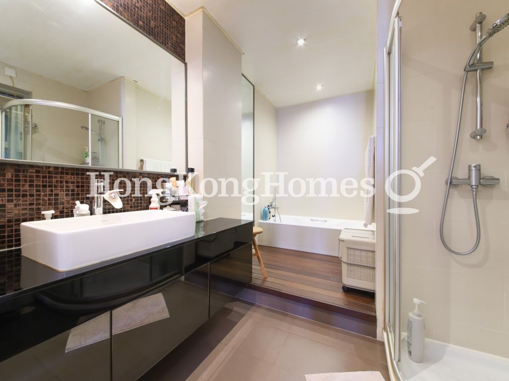 Master Bathroom — Village Terrace, 35-41, Happy Valley