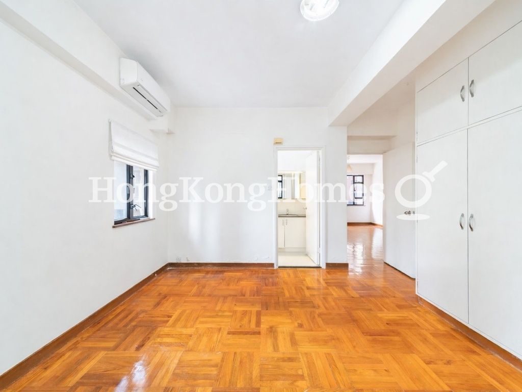 Master Bedroom — Golden Court, Mid-levels West
