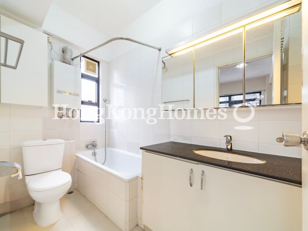 Master Bathroom — Golden Court, Mid-levels West