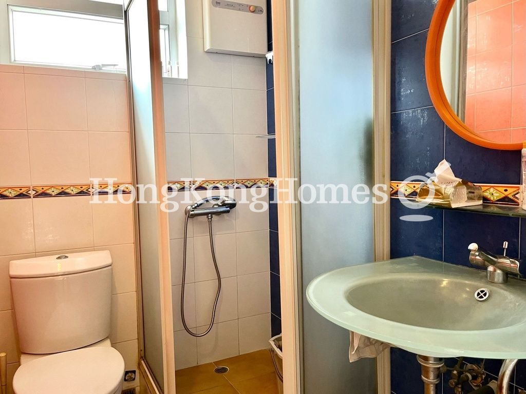 Guest Bathroom — Skyline Mansion - Block 01, Mid-levels West