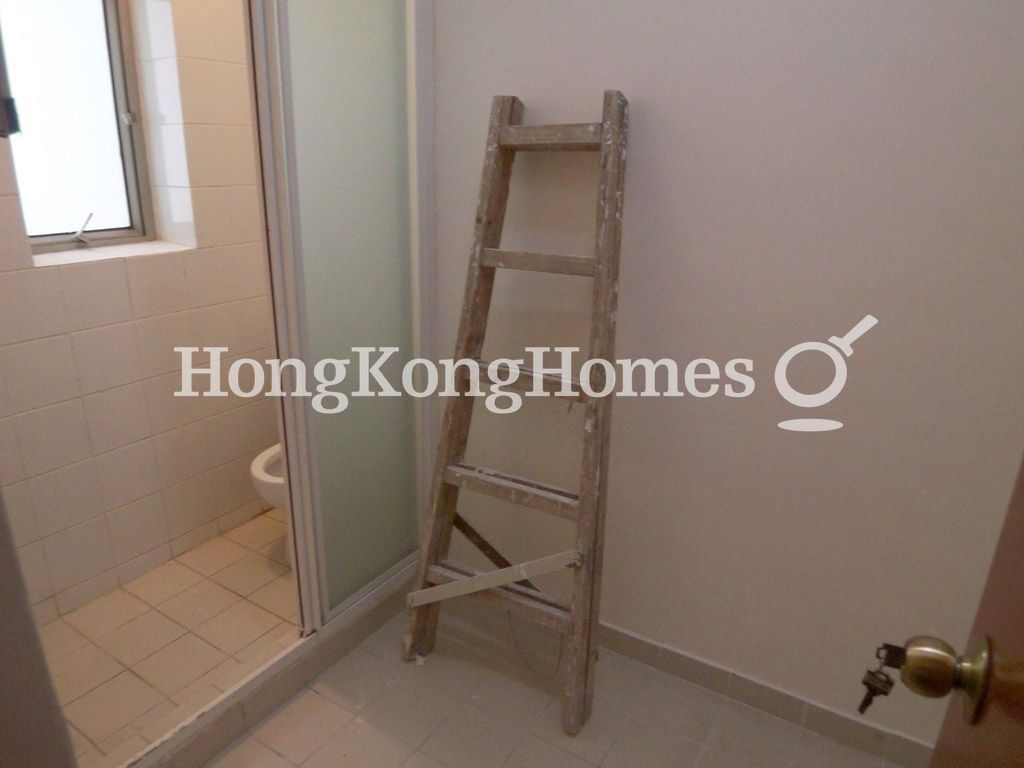 Maid's Room — Sorrento Tower - 5, Tsim Sha Tsui