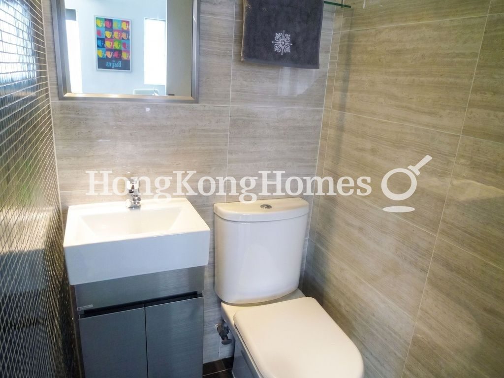 Guest Powder Room — Tai Shing Building, Mid-levels West