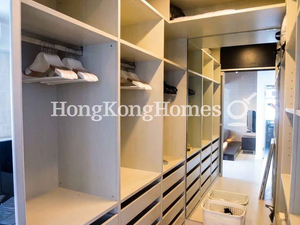 Walk-in Closet in Master Bedroom — Tai Shing Building, Mid-levels West