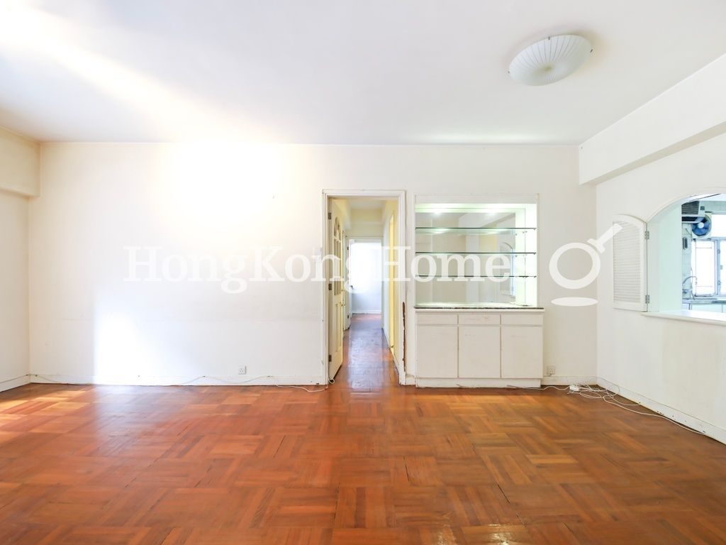 Living and Dining Room — Realty Gardens - London Court, Mid-levels West