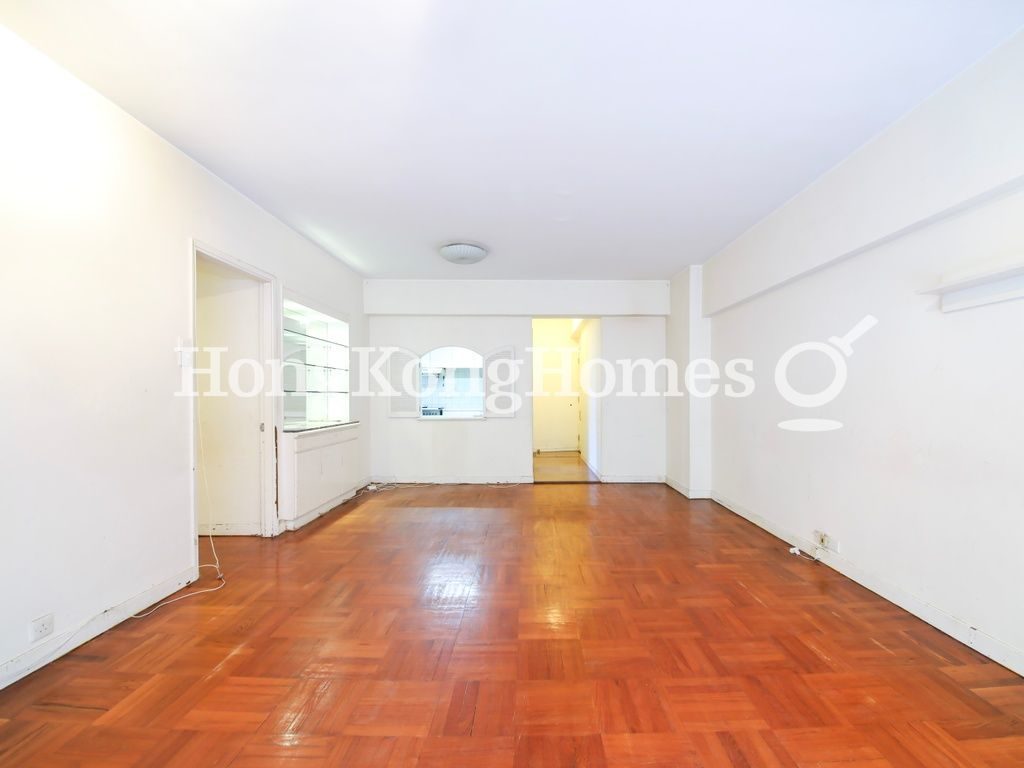 Living and Dining Room — Realty Gardens - London Court, Mid-levels West